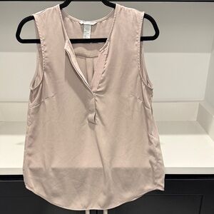 H&M Tan Sleeveless Blouse. Size 8